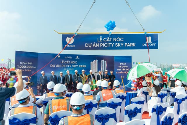 Pi Group tổ chức lễ cất nóc dự án Picity Sky Park khẳng định uy tín và cam kết tiến độ